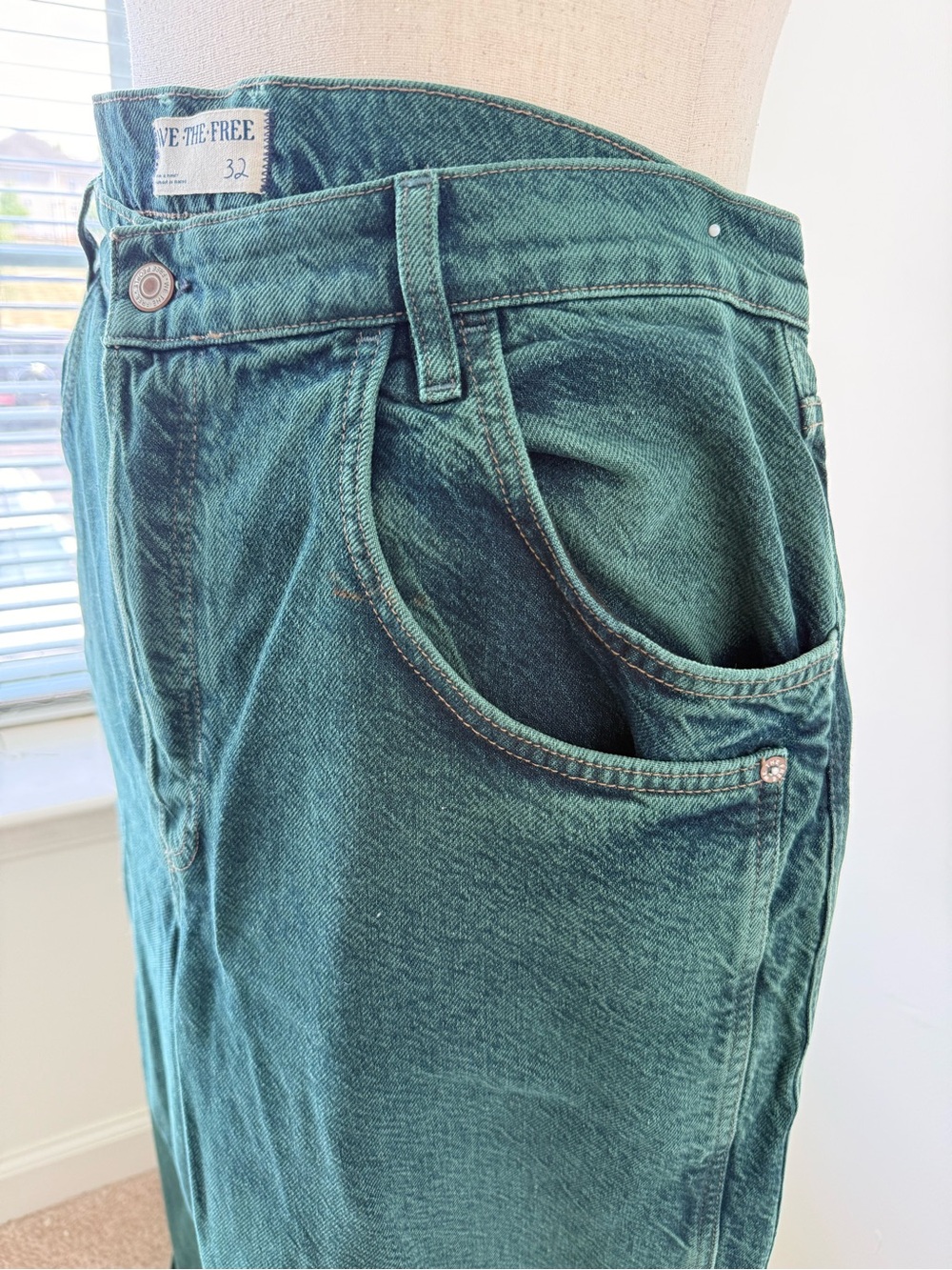 Free People Final Countdown Cuffed Low-Rise Jeans in Luke Green - Picture 3 of 12